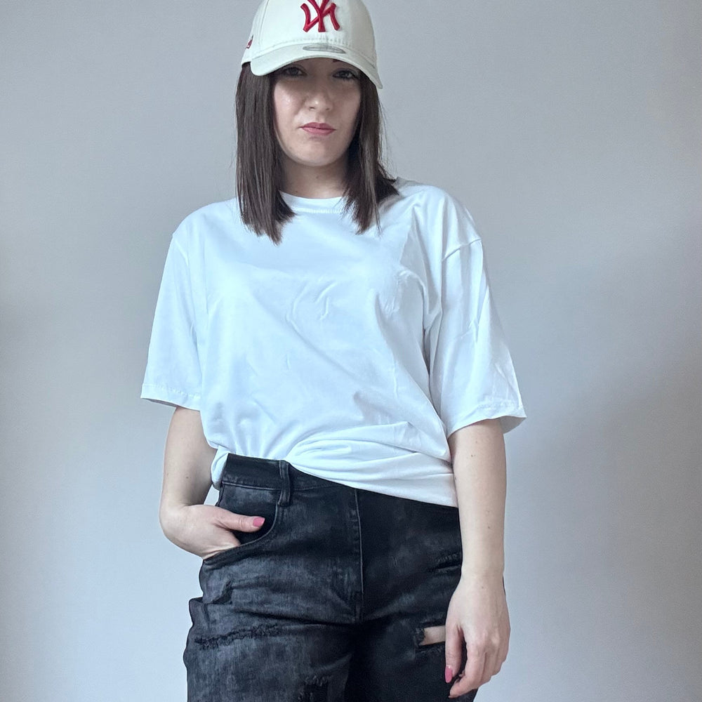 
                  
                    T-SHIRT LUNGA ASTER
                  
                